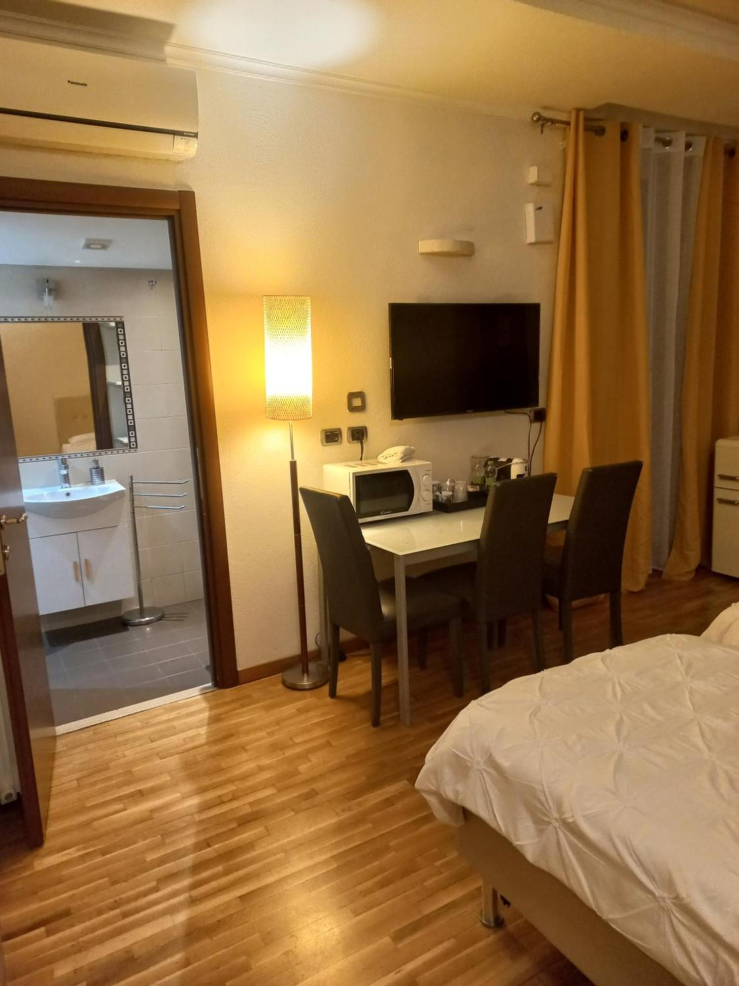 Stefano House Appartamento Fontana Di Trevi Рим Номер фото